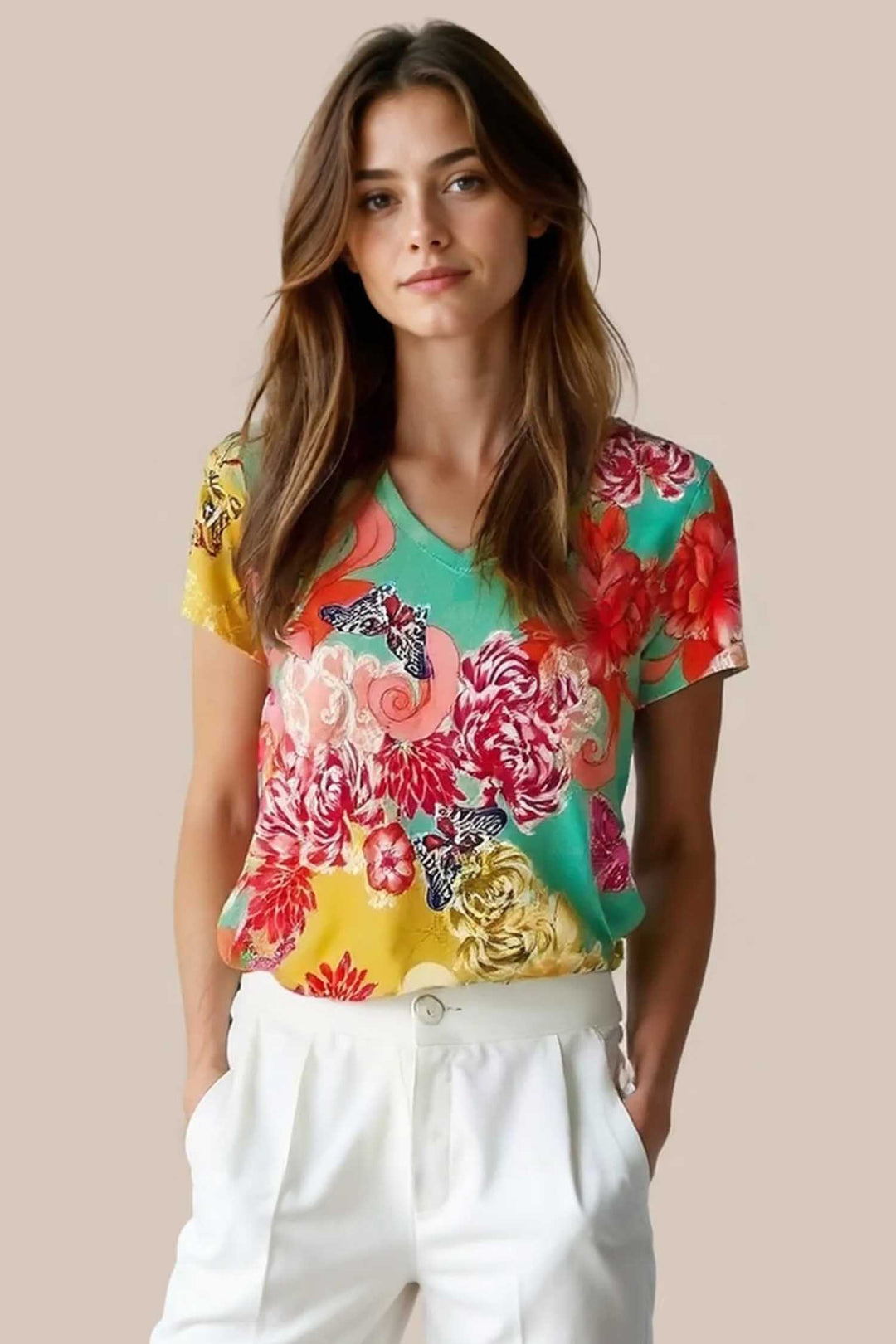 Charlie Janie Fav SS V-Neck Tee