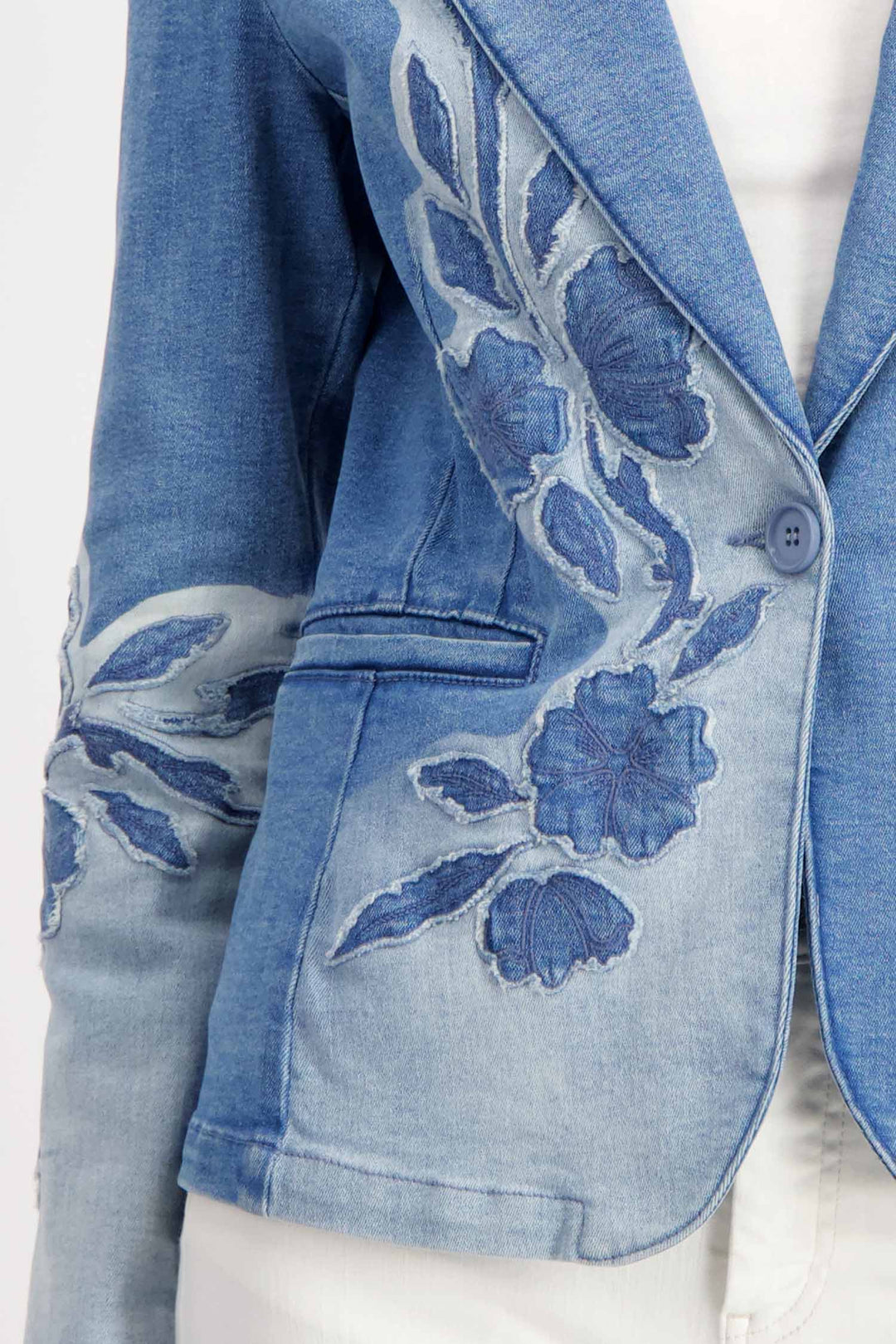 Denim Blazer w Floral Pattern