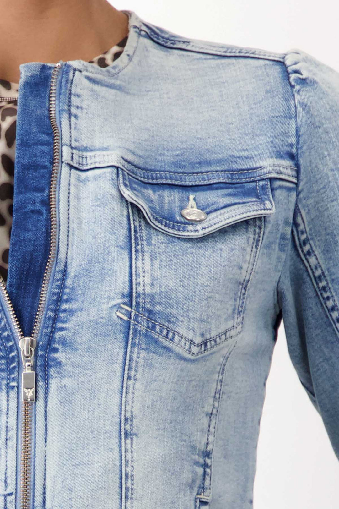 Denim Jacket w Embroidery