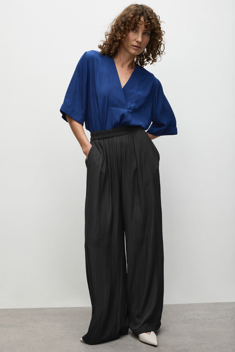 Maxi Pace Pant in Black