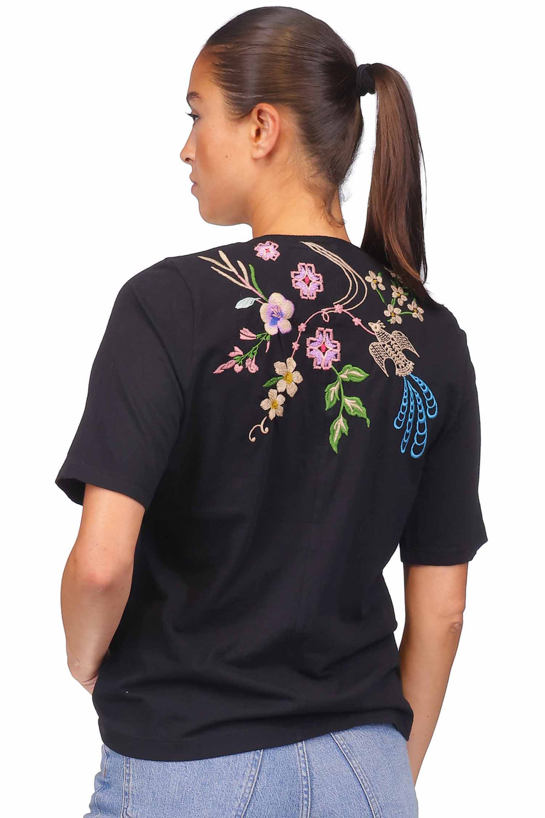 Maureen 3/4 Sleeve Trapunto V-neck Tee