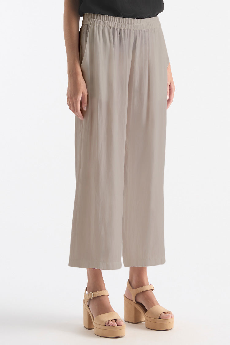 Pace Pant in Tide