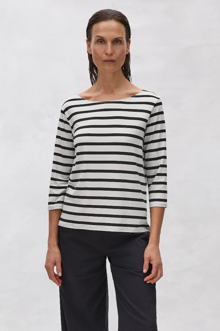 Relaxed Boat Neck in White Stripe