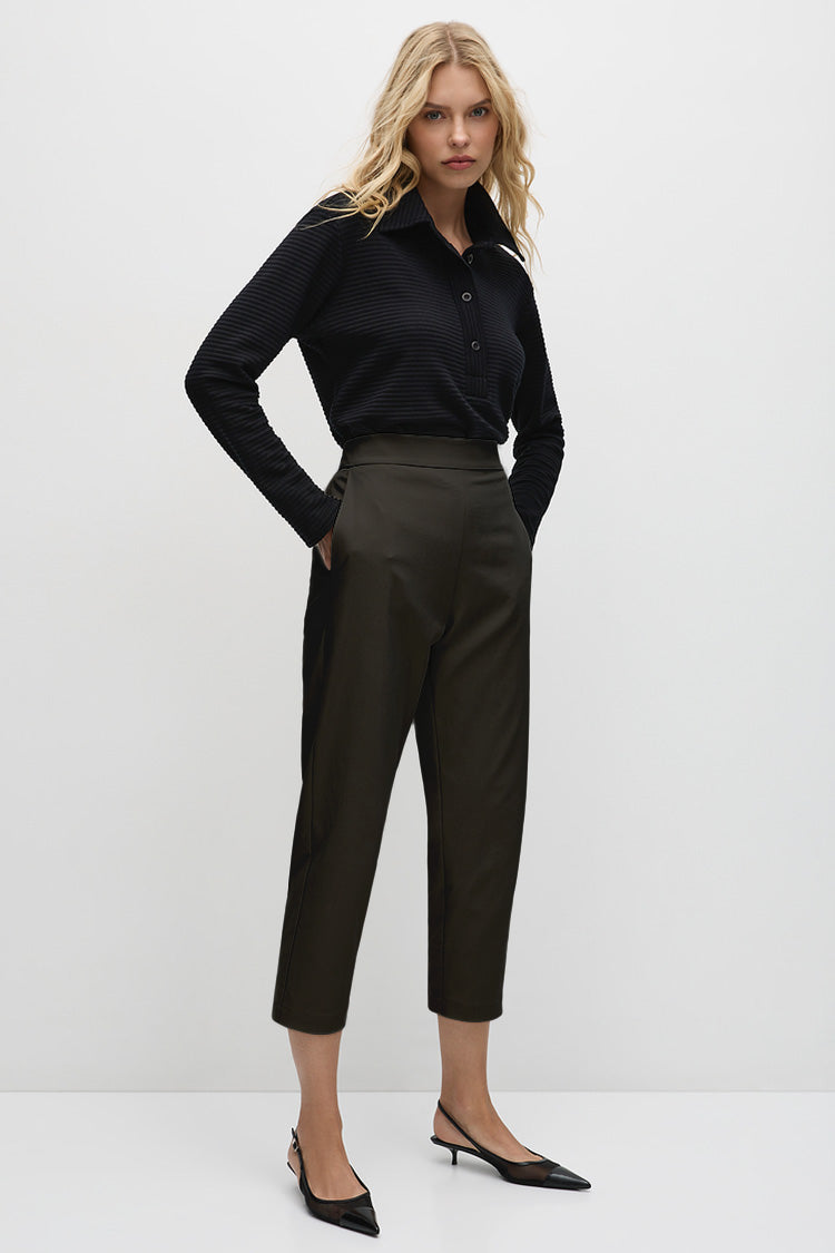 Tapered Flat Pant in Black