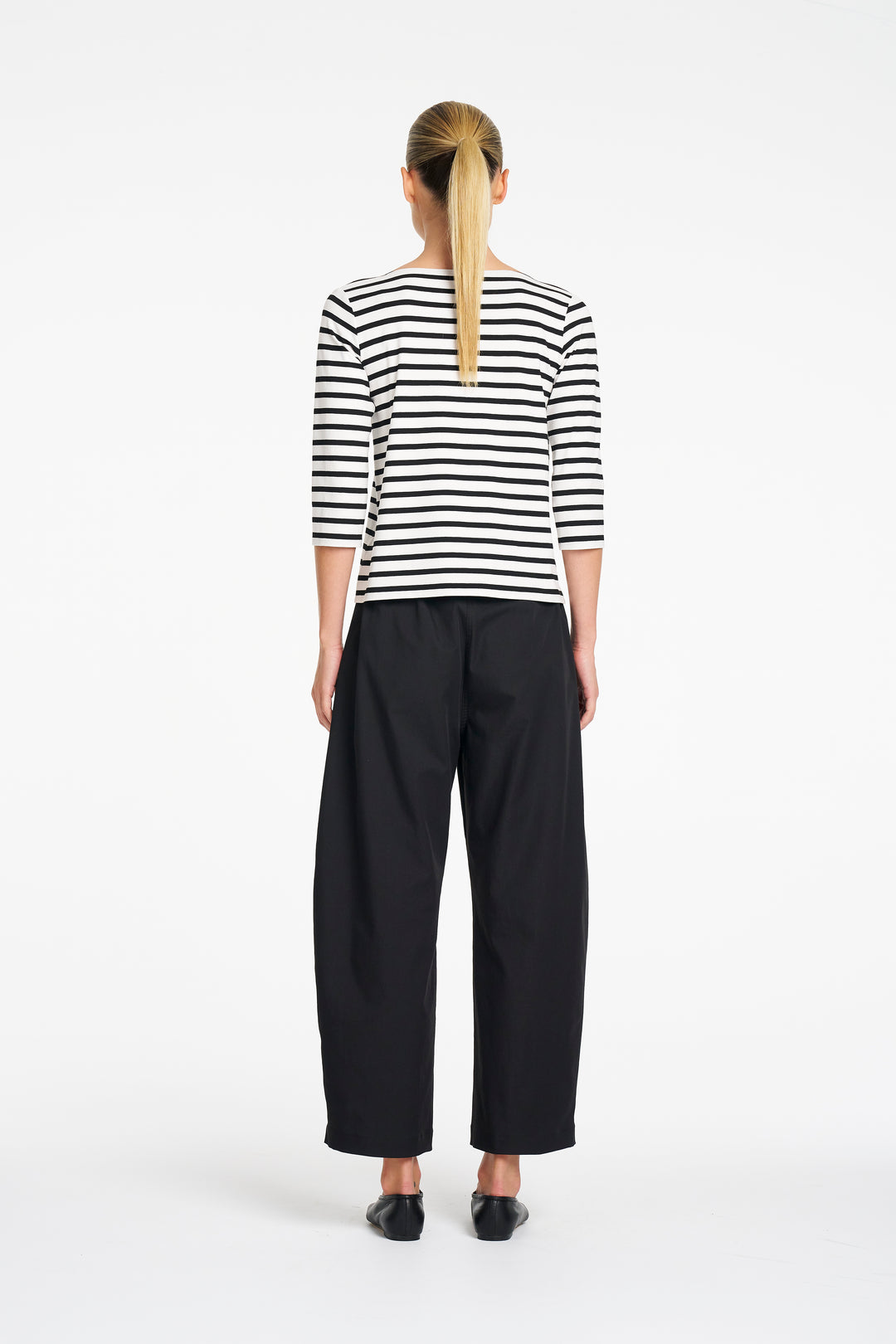 Relaxed Boat Neck in White/Black