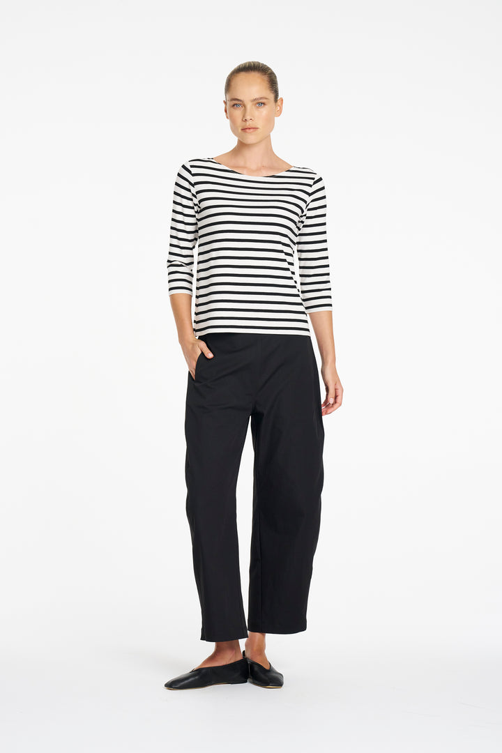Relaxed Boat Neck in White/Black