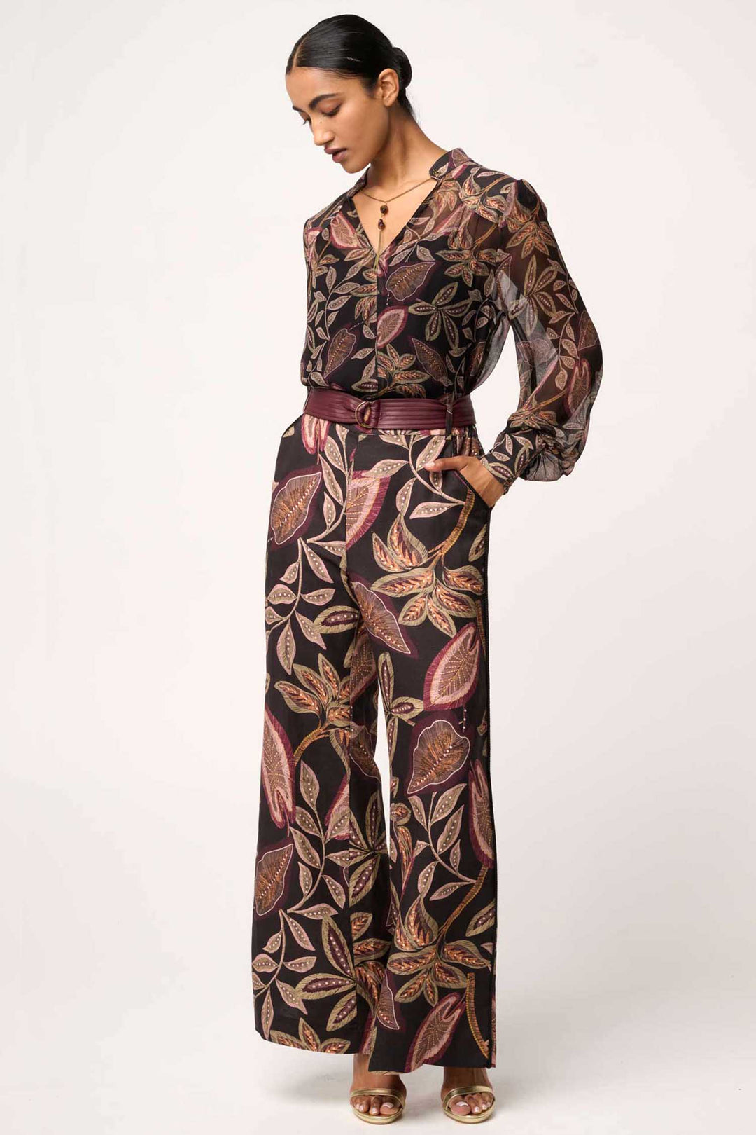 Adele Linen Belted Printed Pant in Dark Tropique