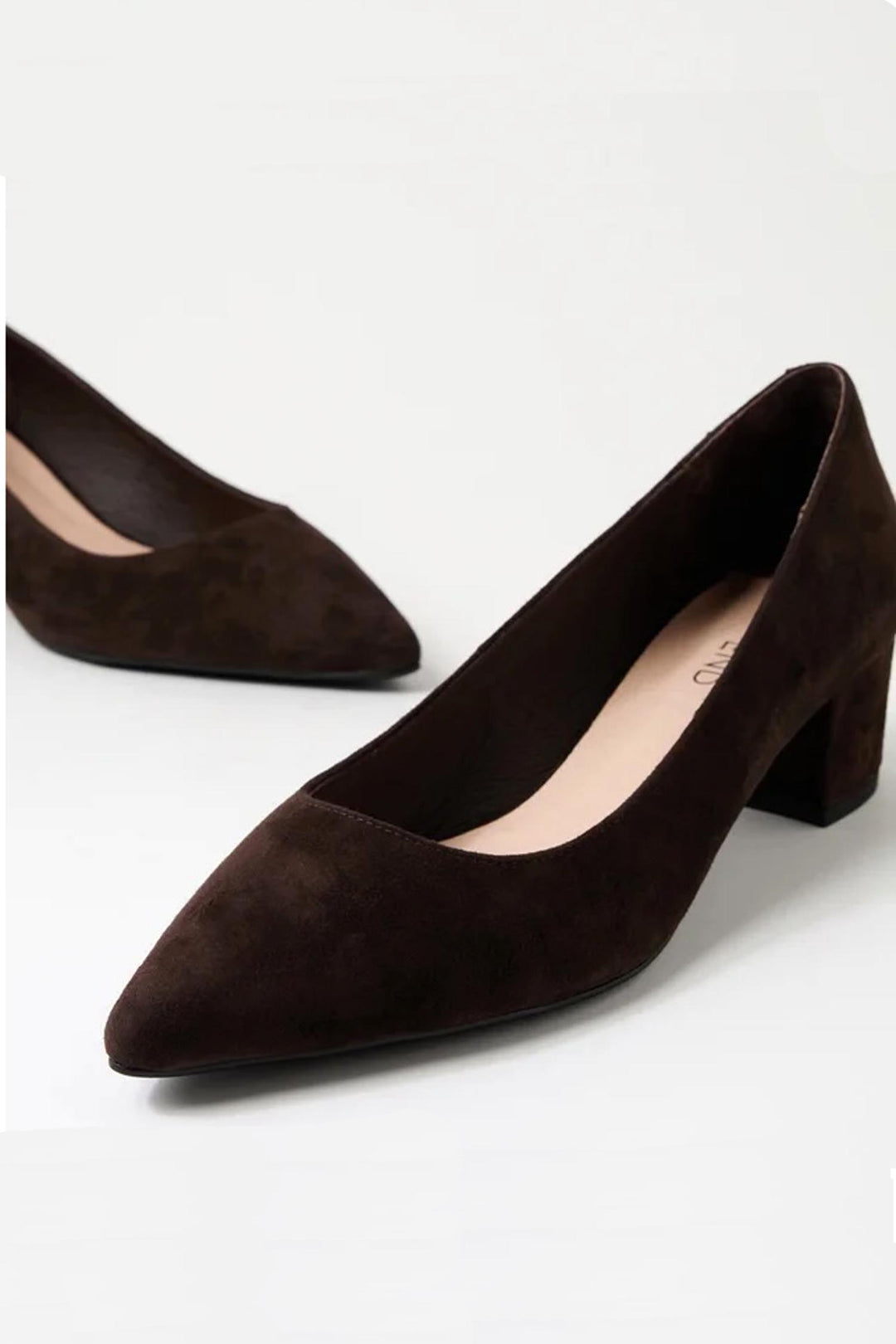 Alger Suede Pump in Chocolate