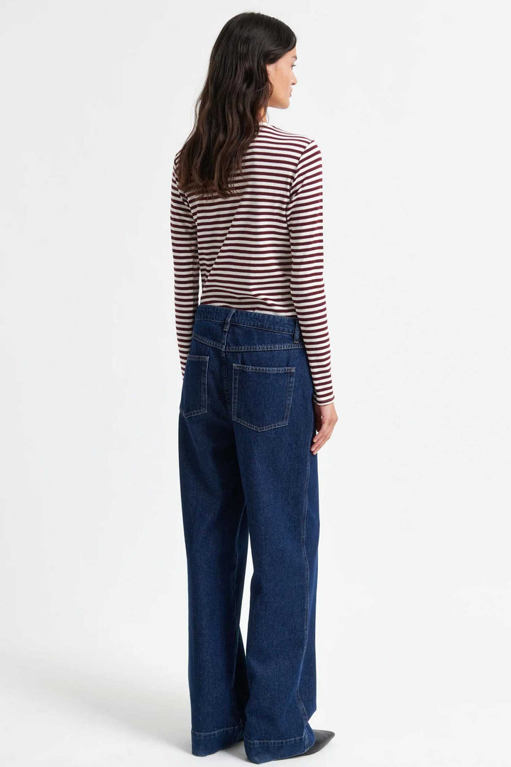 Alvilda O-Neck L/S Tee in Fudge