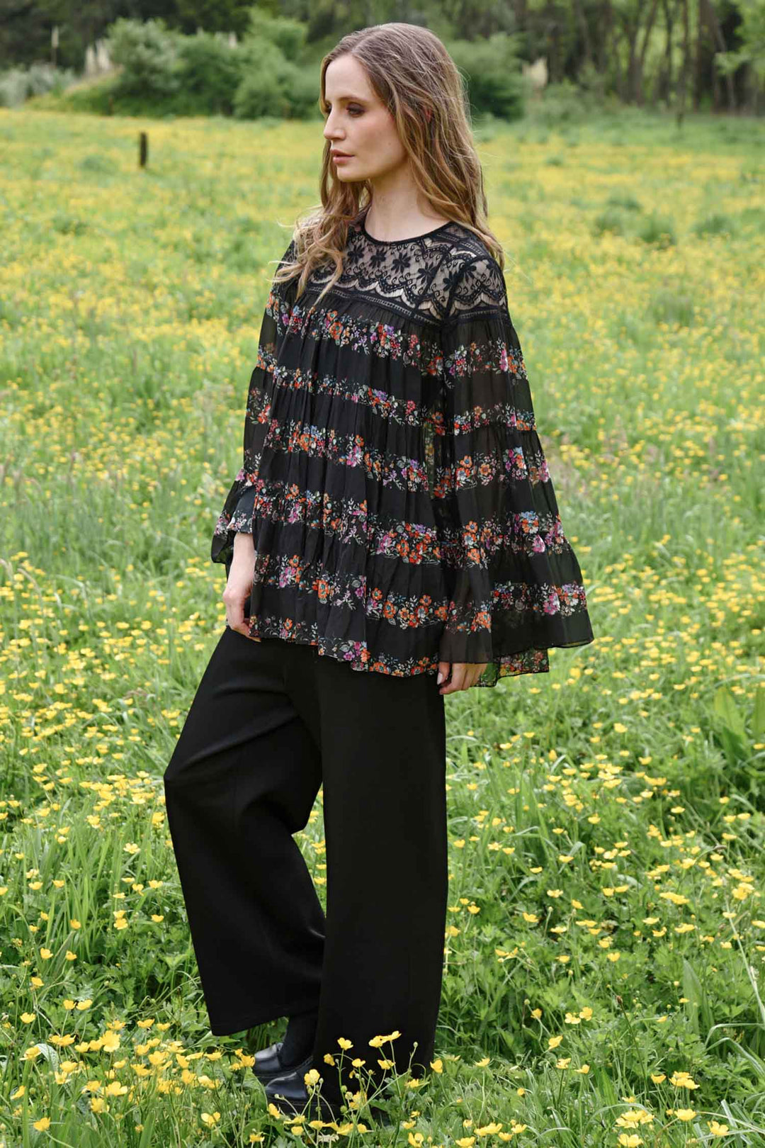 Amazing Lace Blouse in Black