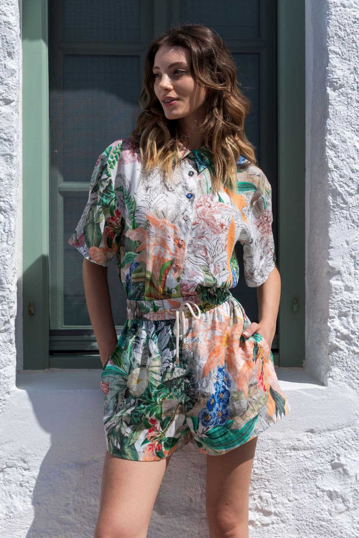 Andrea Short in Tropicana