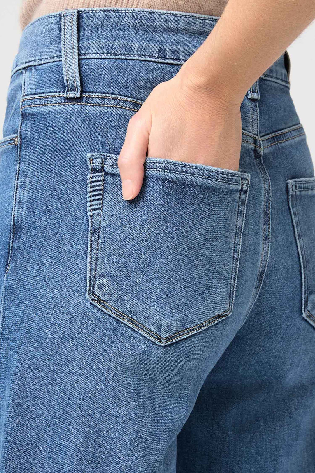 Anessa 31" Wide Leg Jean in Freeride