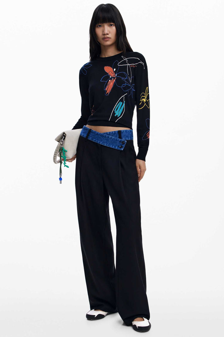 Arty Sweater w Floral Strokes in Black