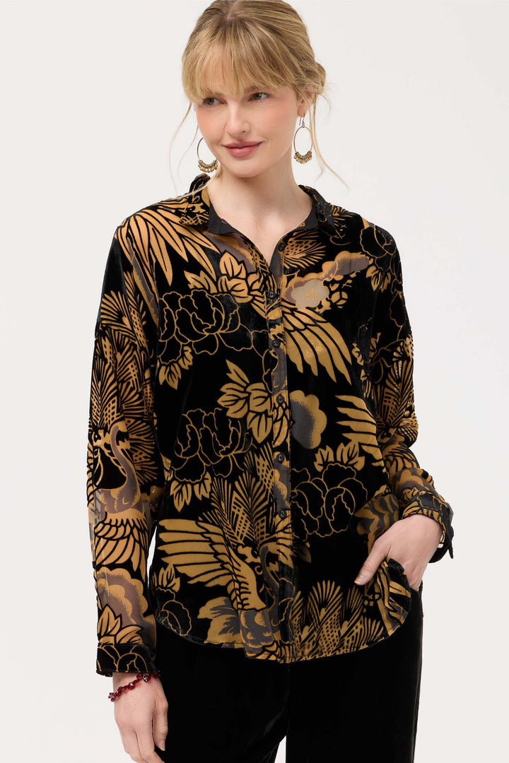 Audrey Shirt with Shirt Tail Hem in Lyla Burnout