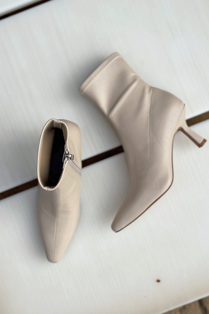 Audry Ankle Boots in Nougat