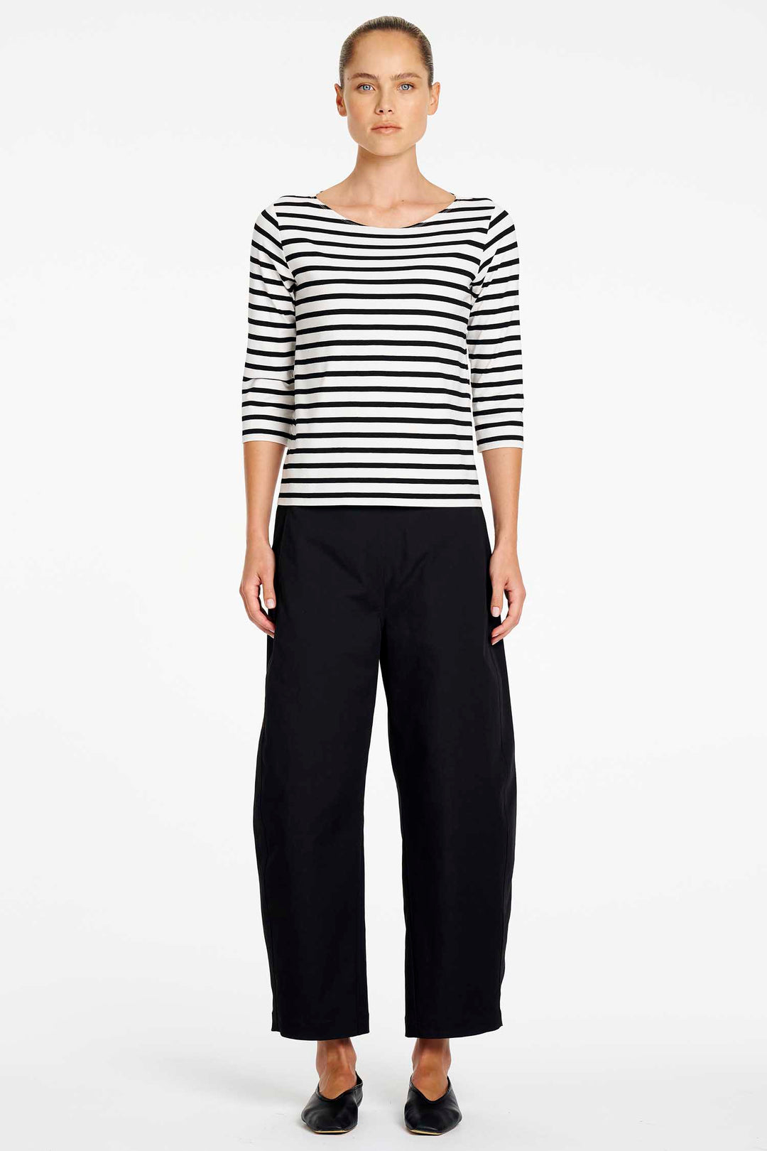 Barrel Leg Pant in Black