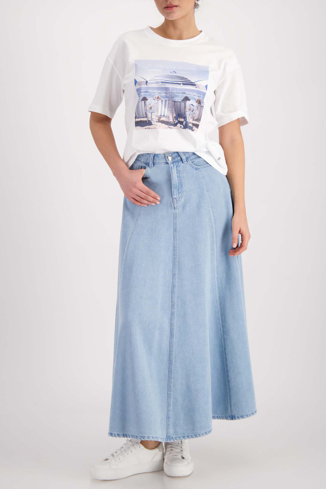 Beach Dogs T-Shirt in Cream