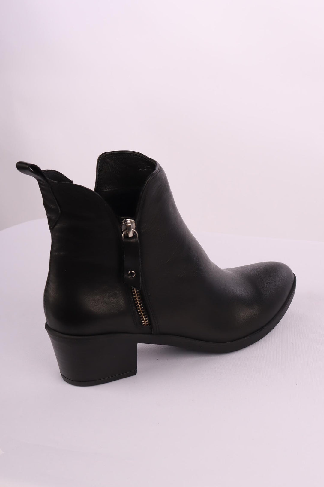 Beth Leather Boot in Black