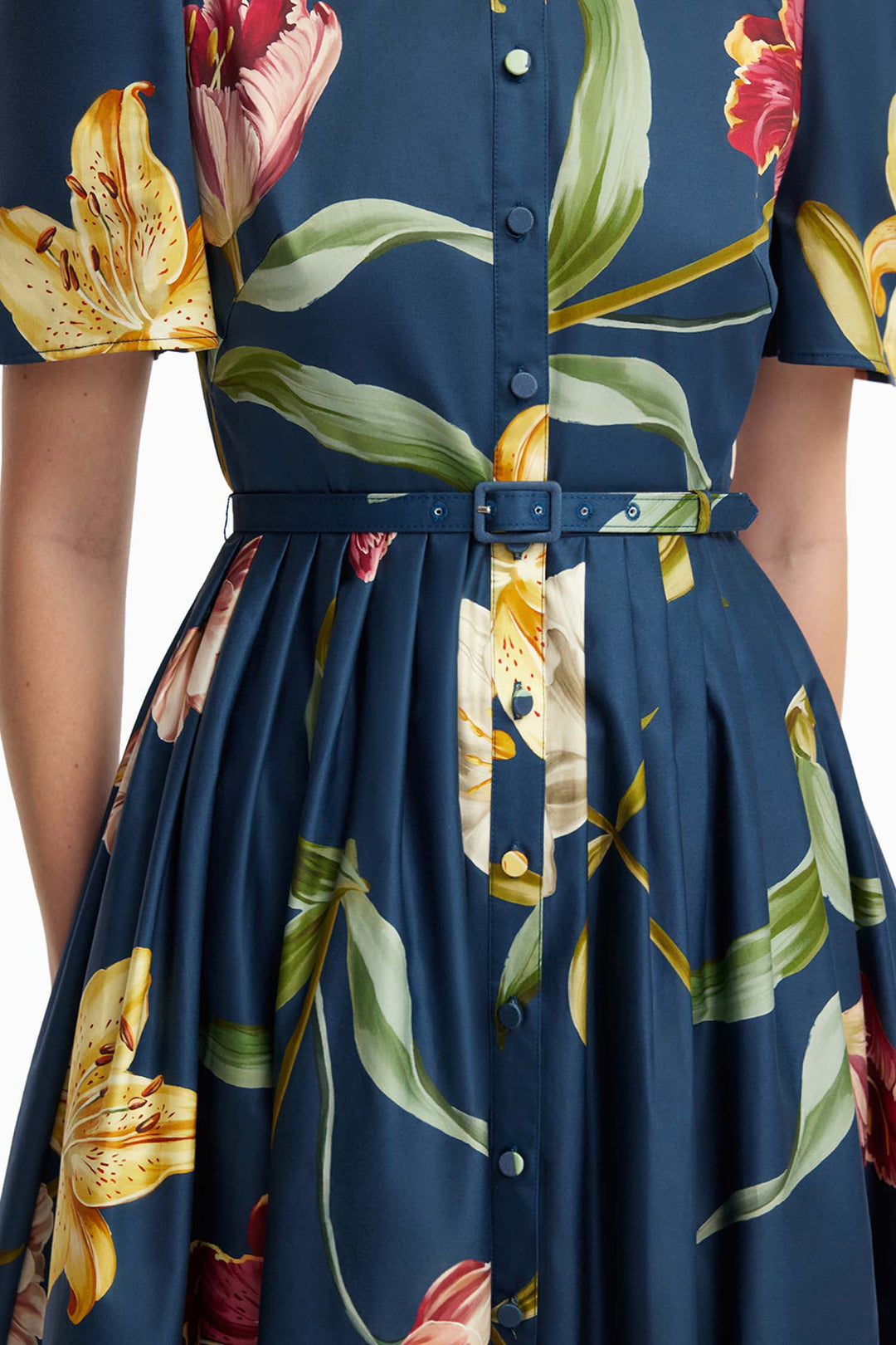 Bianca Short Sleeve Midi Dress in Lily Print in Indigo
