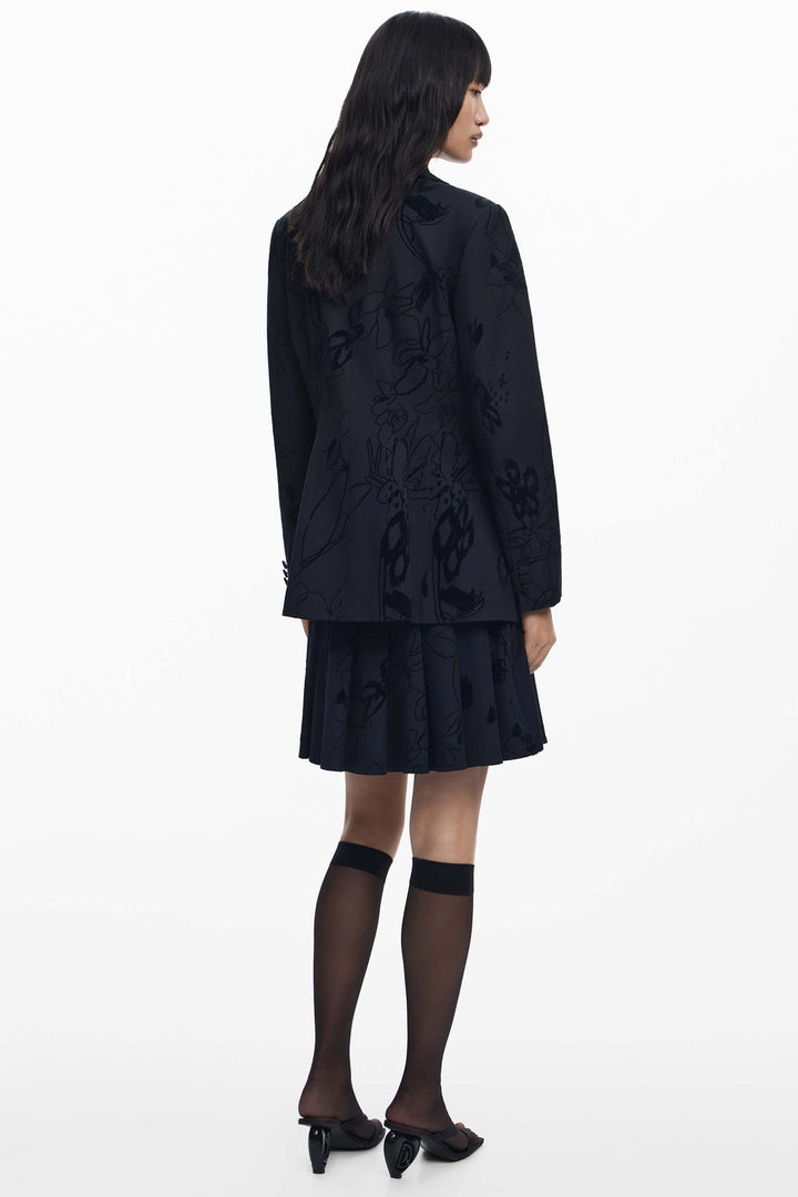 Flockarty Blazer w Velvet Details in Black