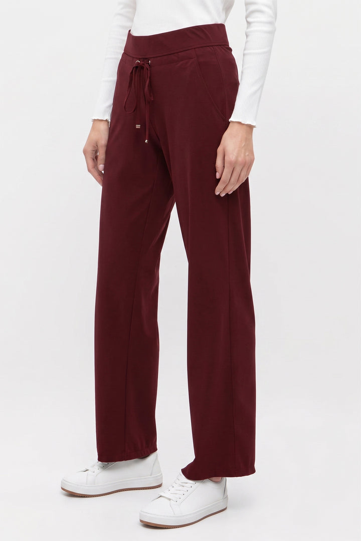 Candice Straight Pant in Burgundy