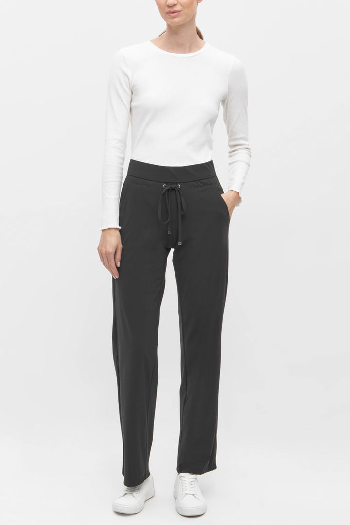 Candice Straight Pant in Black