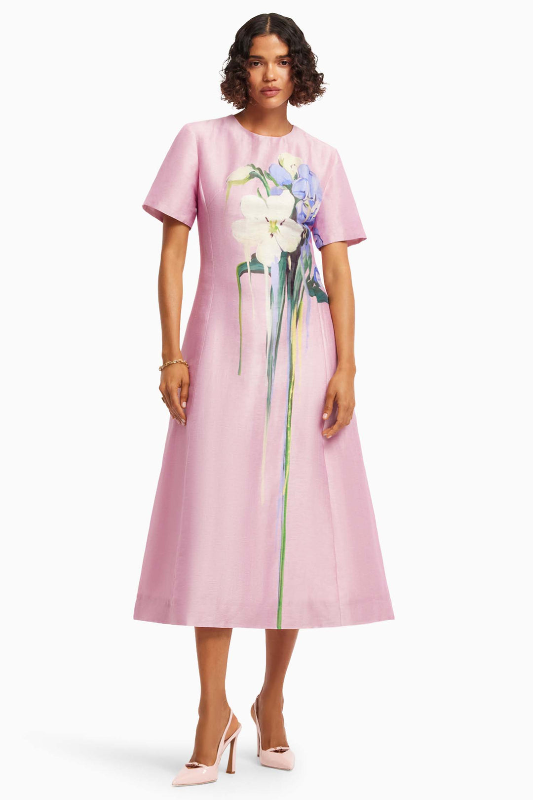 Caroline Short Sleeve Midi Dress in Bouquet Print in Pastel Pink by Leo Lin  – Frockaholics at Momento Dezigns