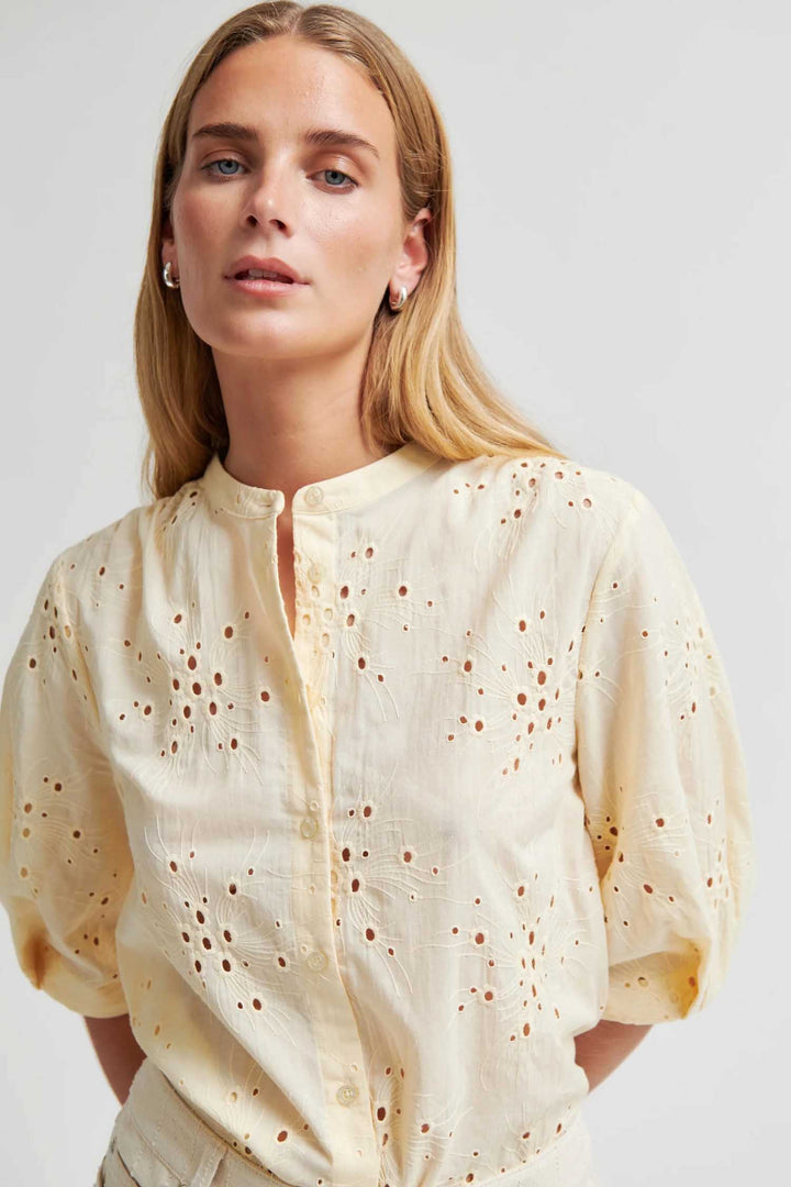 Cavana Shirt in Alabaster Glea