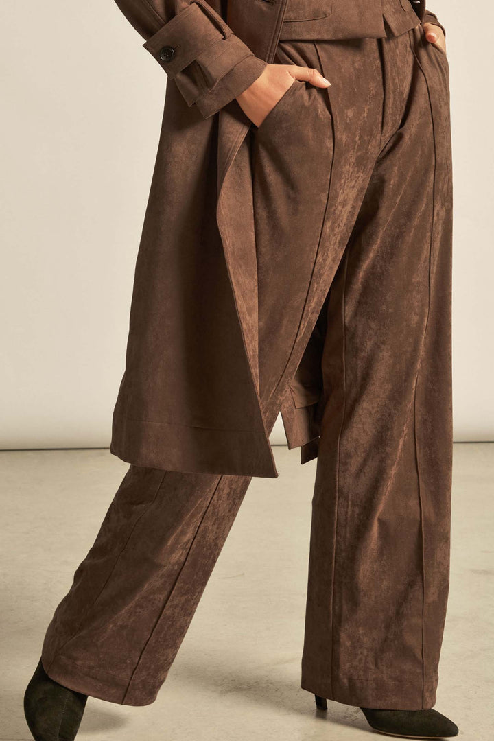 Chime Pant in Mocha