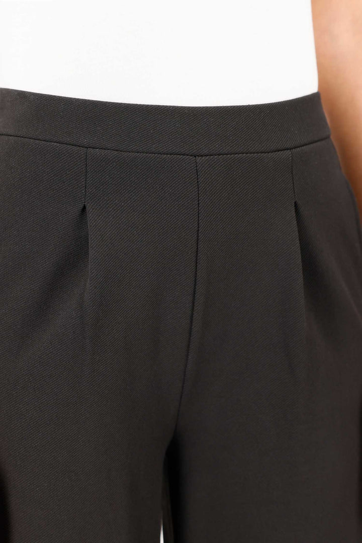 Classic Drape Wide Leg Pant in Black