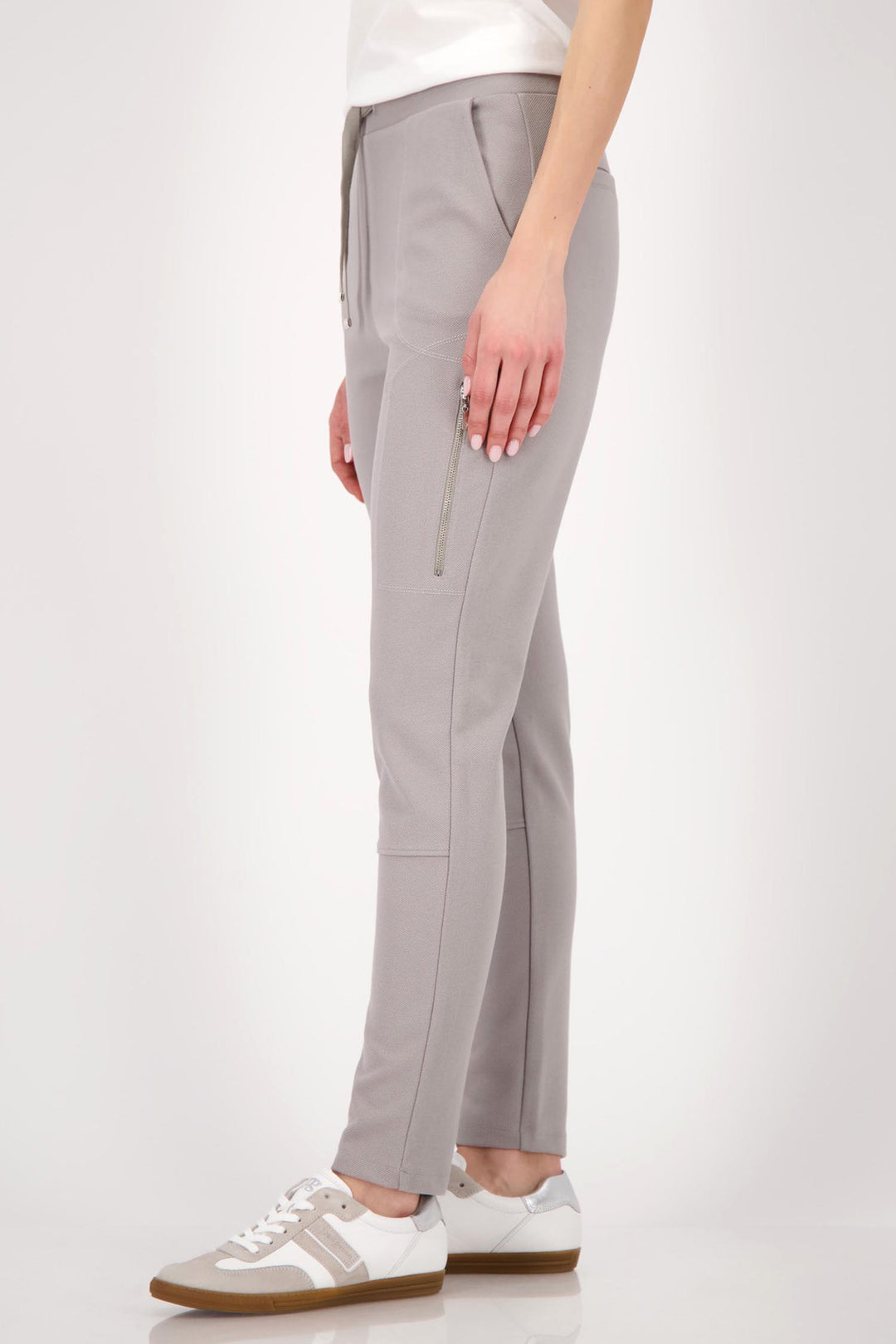 Classic Jogger in Oyster Grey