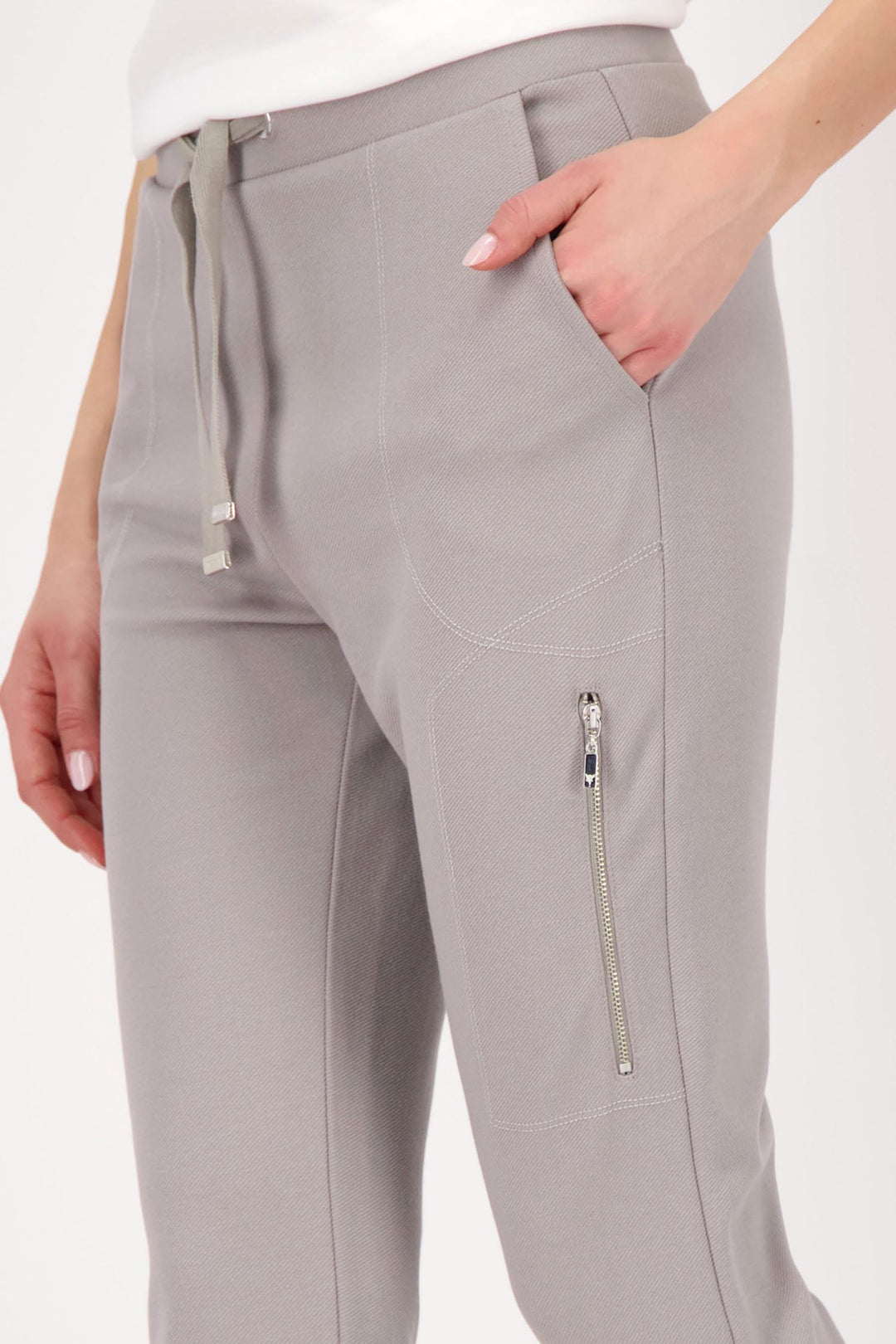 Classic Jogger in Oyster Grey