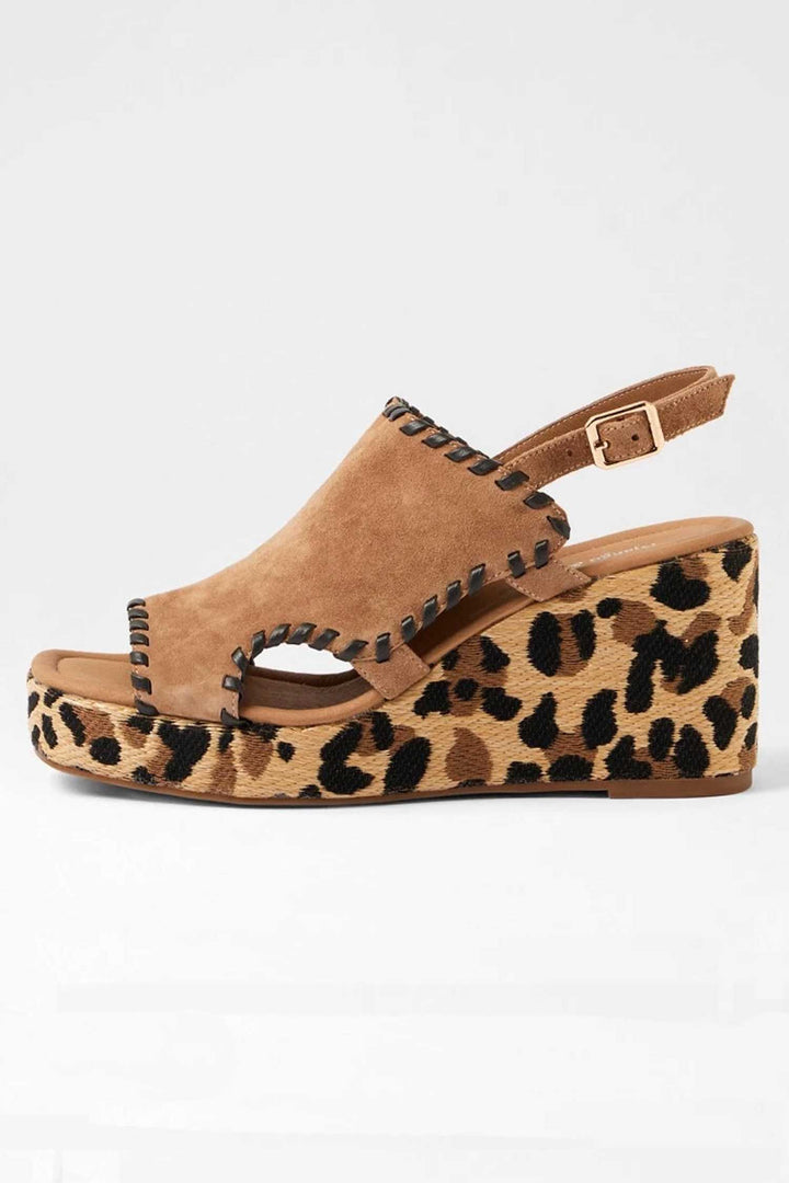 Conee Suede Wedge in Light Choc