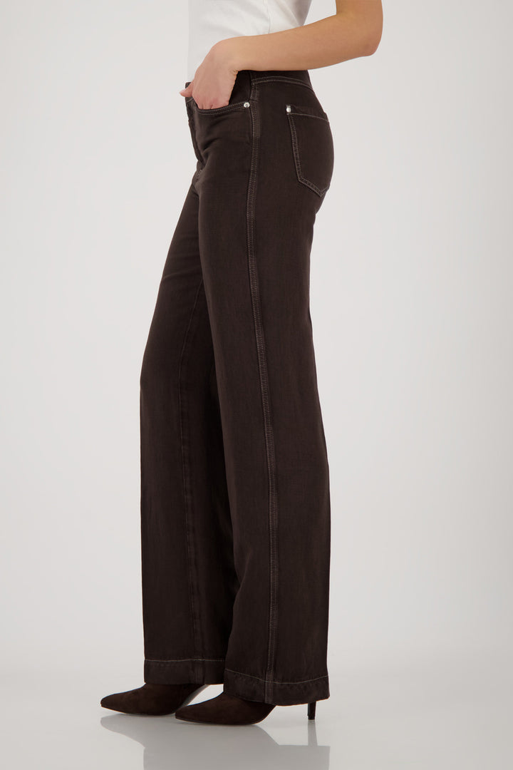 Contrast Seam Jeans in Dark Chocolate
