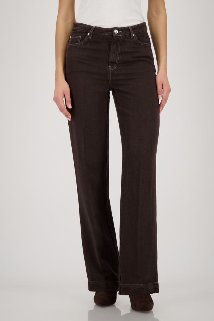 Contrast Seam Jeans in Dark Chocolate