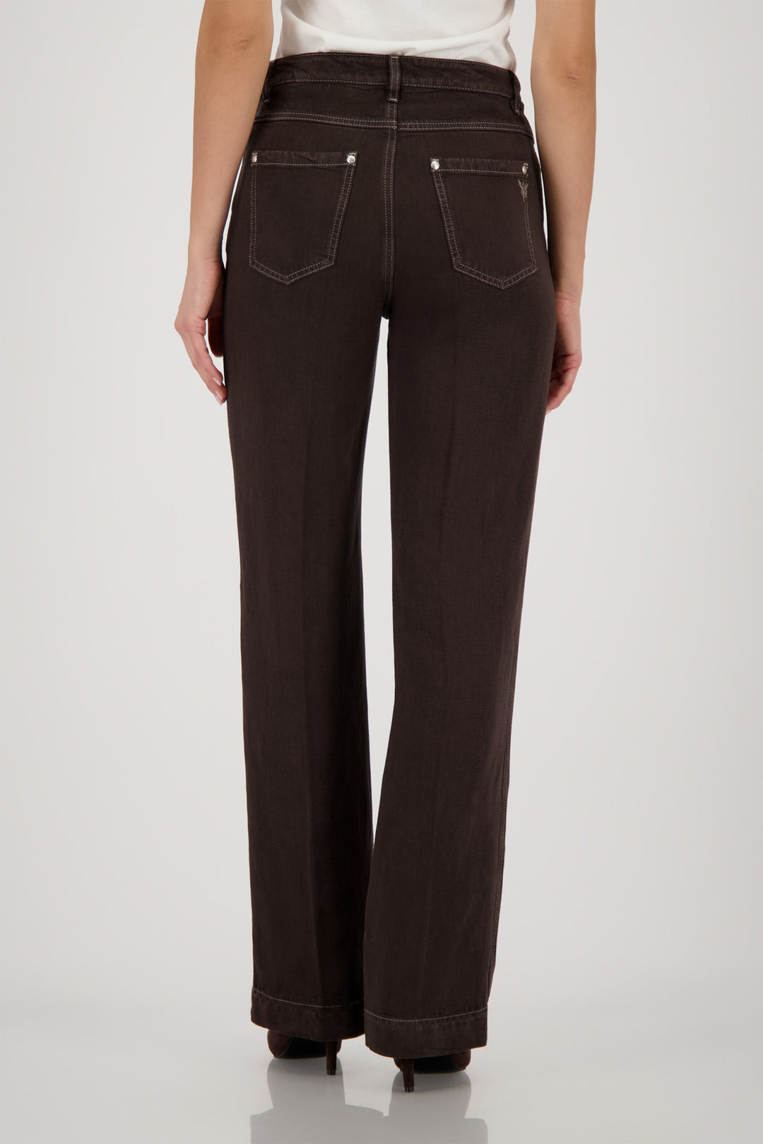 Contrast Seam Jeans in Dark Chocolate