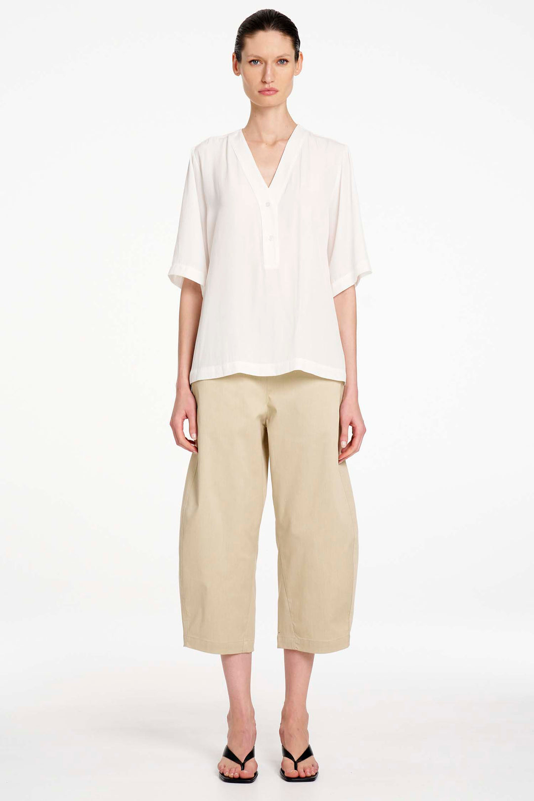 Crop Barrel Pant in Straw