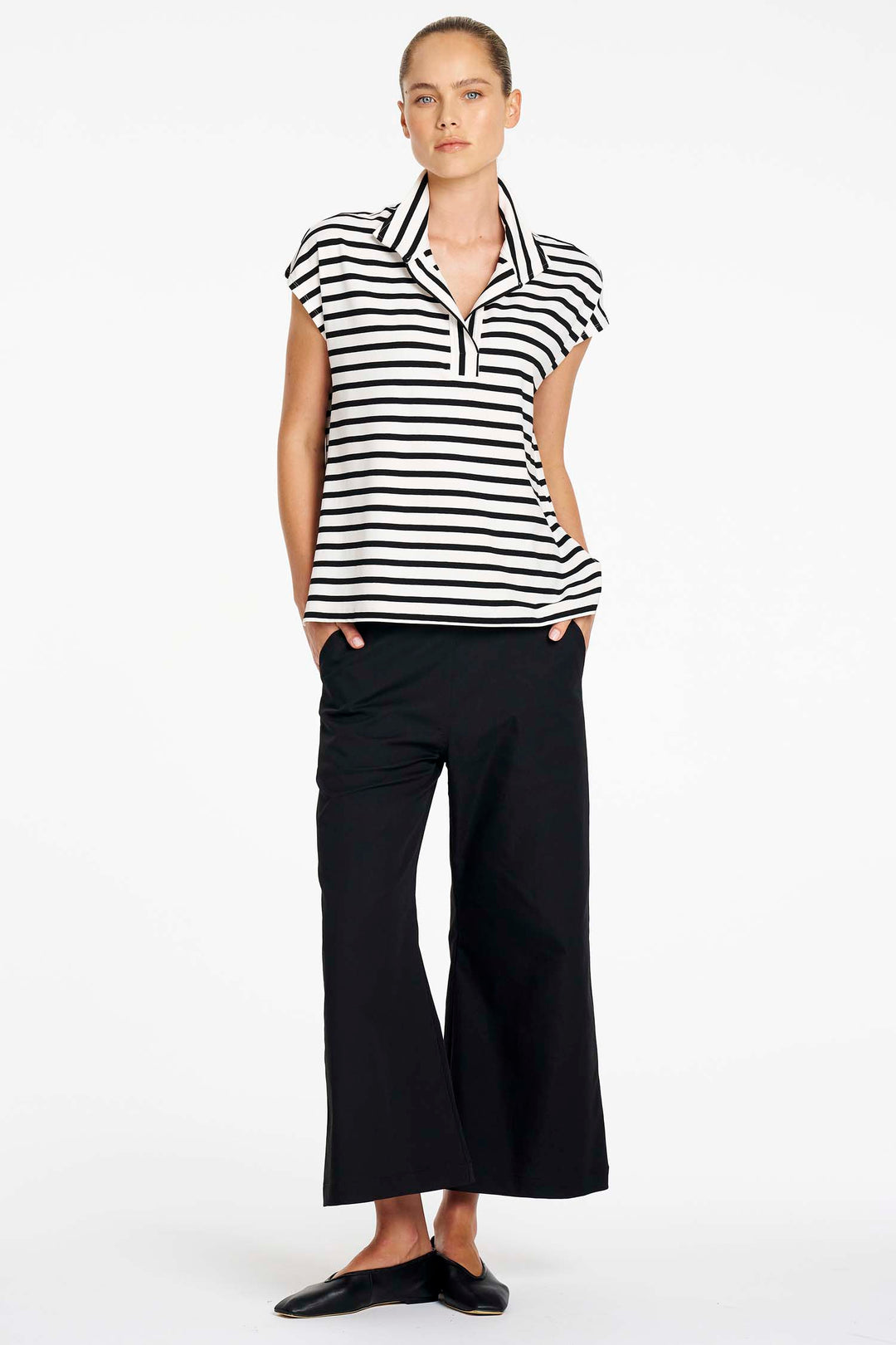Crop Flat Pant in Black