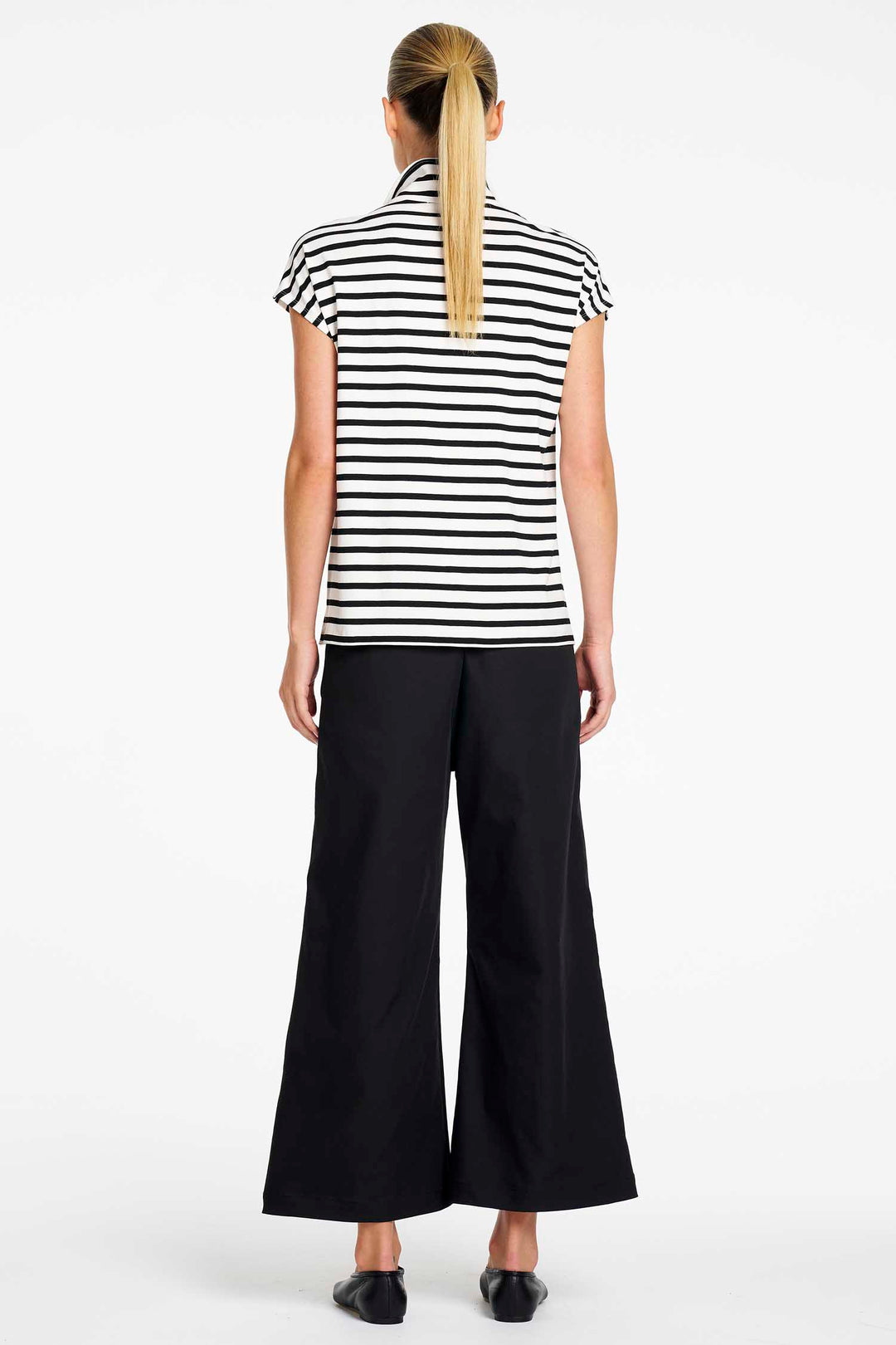 Crop Flat Pant in Black