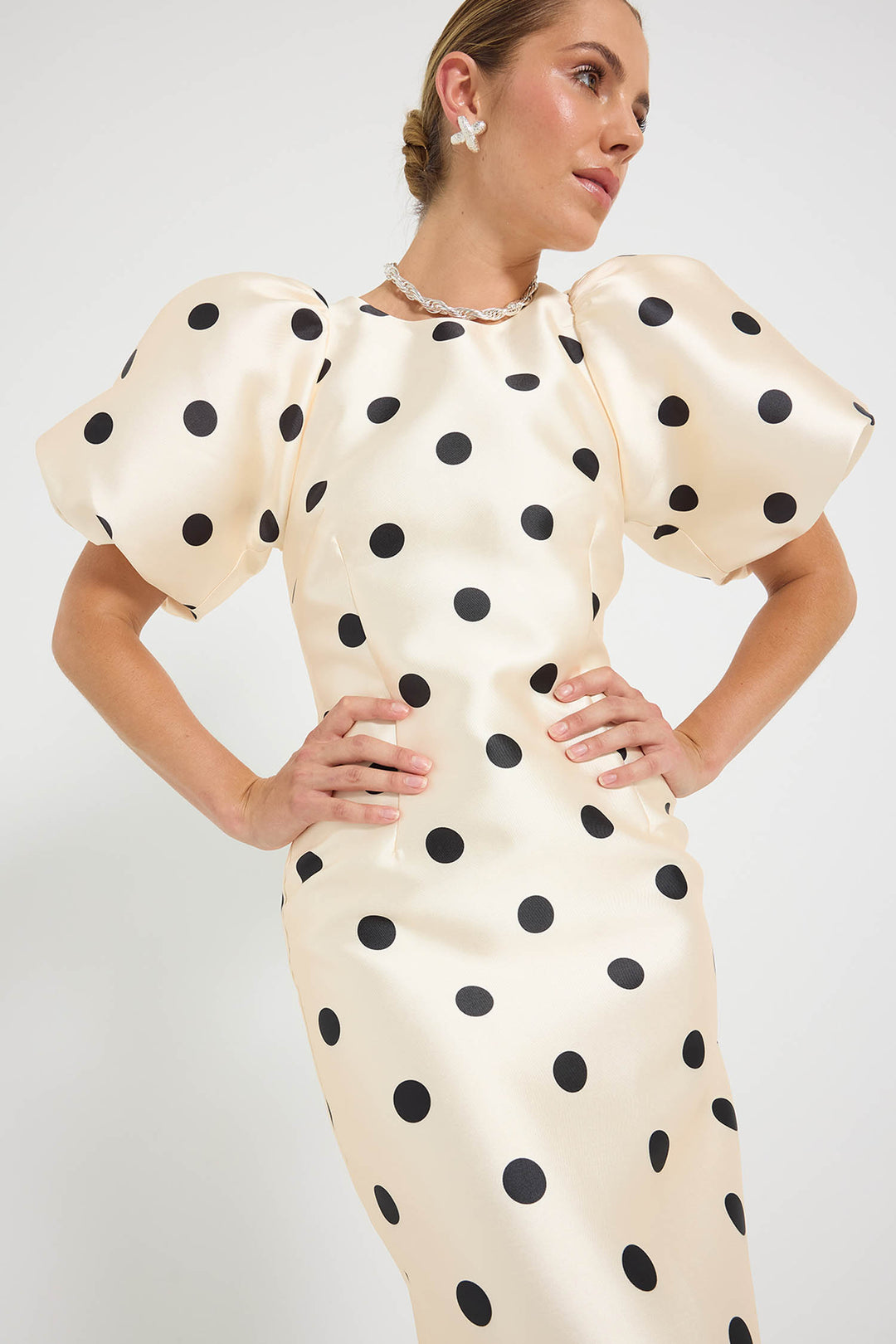 Dottie Sleeve Midi in Black Dots