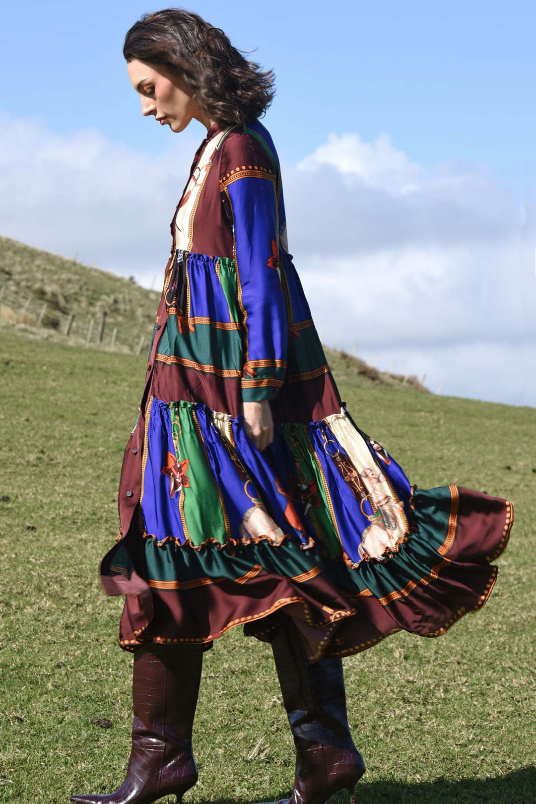 Dressing Game Dress in Horse Multi