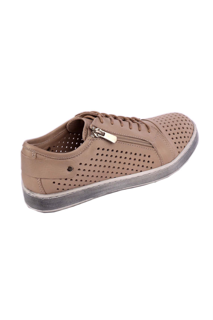 EG17 in Taupe