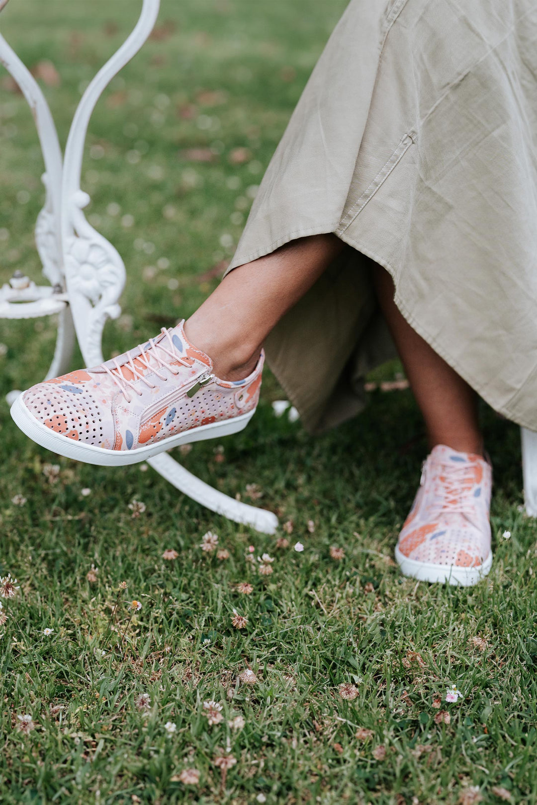 EG17P Zipped Sneakers in Mojave