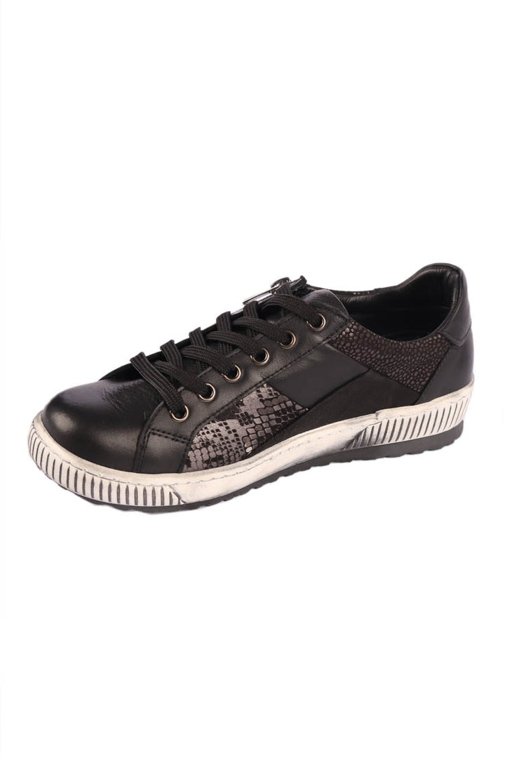 EG80 Sneakers in Black