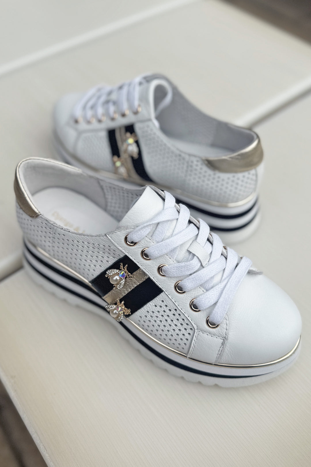 Eaglesy Jewel Sneakers in White Black