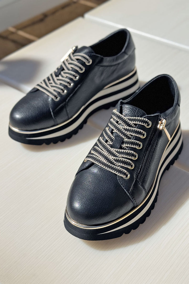 Eammes Lace Up Leather Sneakers