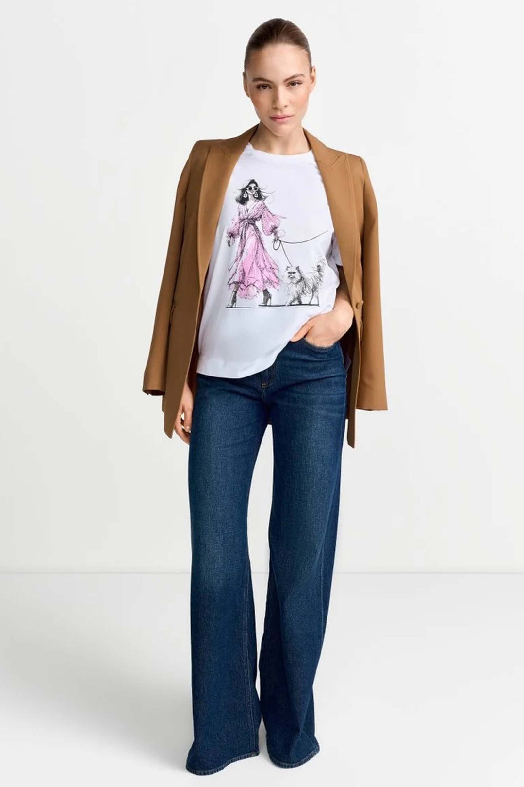 Easy Fit T-Shirt Woman and Cat in White