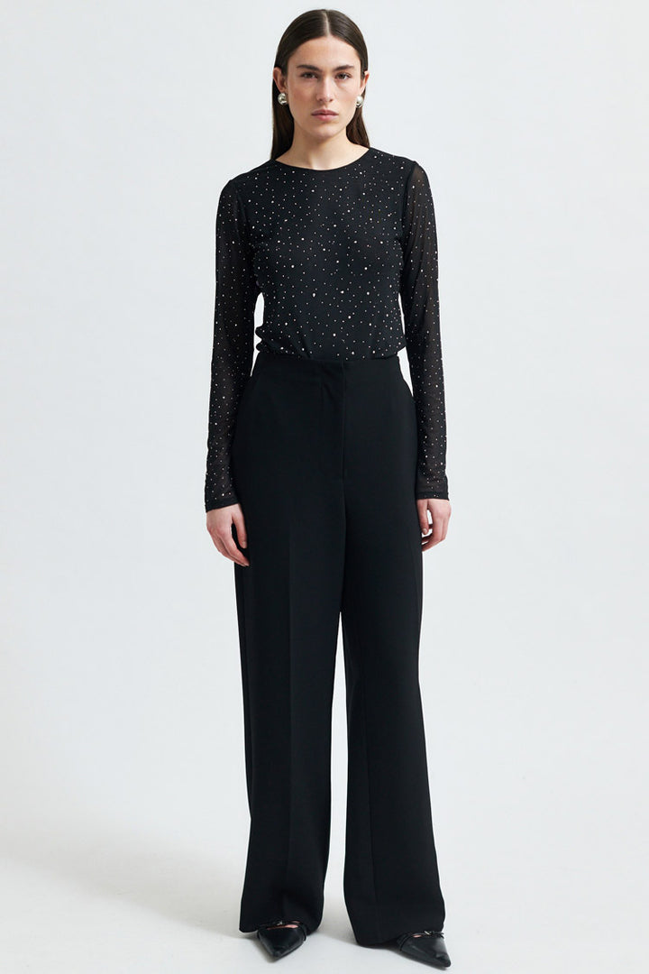 Edgy O-Neck Embellished Mesh Tee