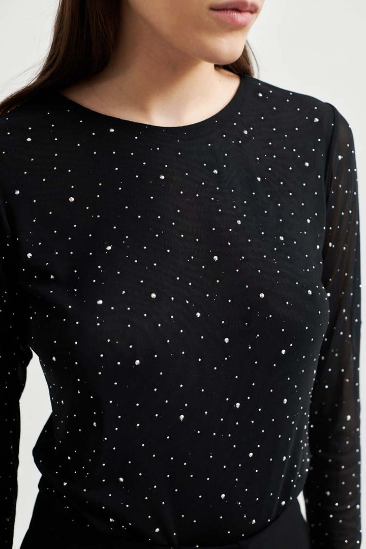 Edgy O-Neck Embellished Mesh Tee