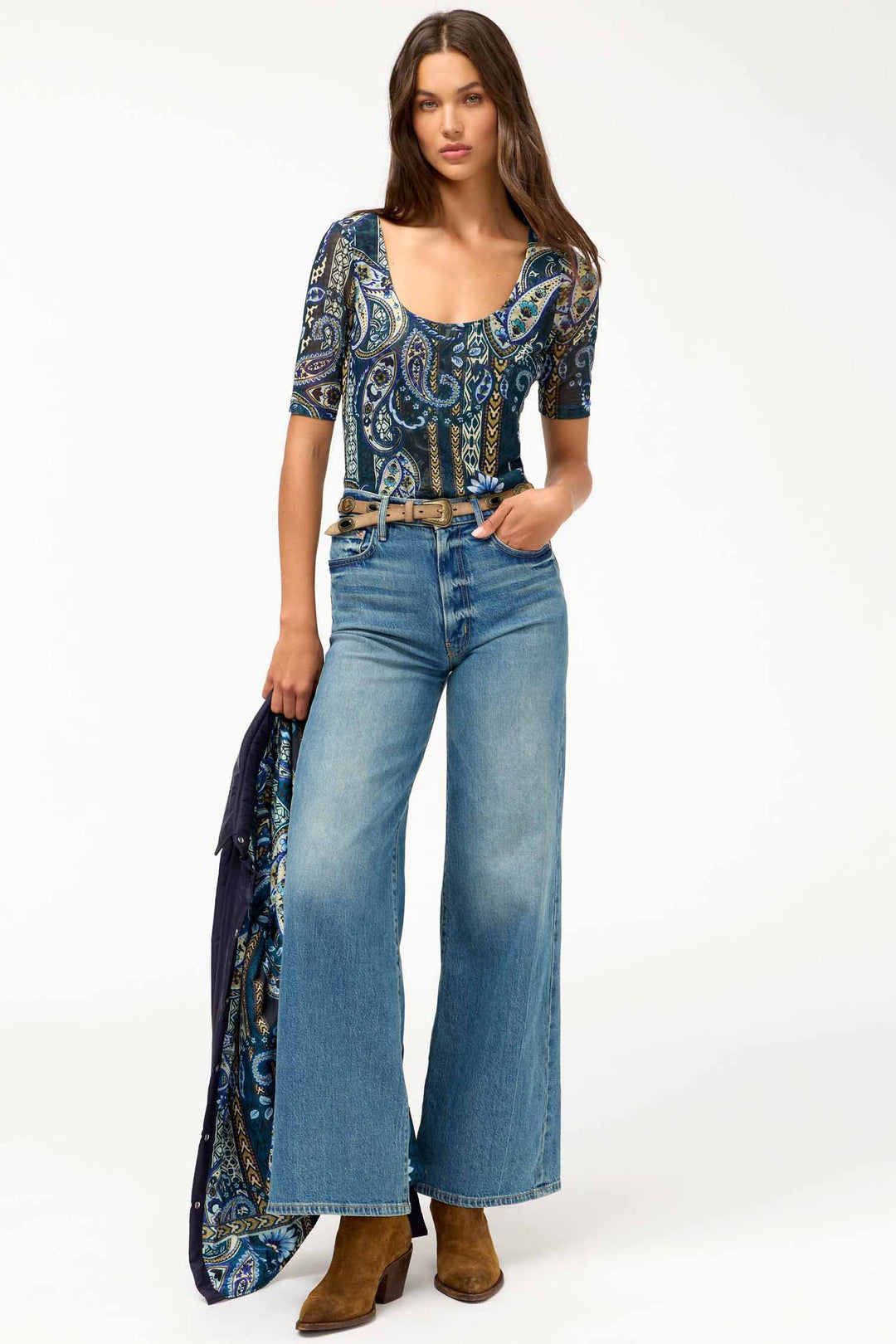 Elbow Sleeve Scoop Neck Mesh Tee in Montecito